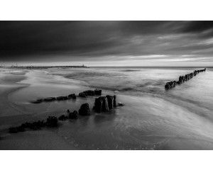 Zwart-wit horizon, fotobehang van de zee met een kalme en serene zonsondergang.