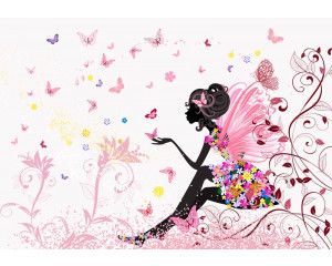 Sprookjesachtig fotobehang met toverfeeën en vlinders, wat een fantasievolle en betoverende uitstraling geeft.