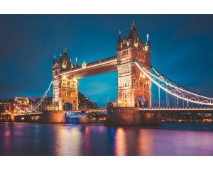 Een gedetailleerde weergave van de Tower Bridge in Londen, te zien op dit fotobehang.