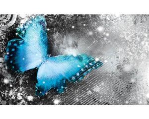 Fotobehang van een vlinder, met magische en kunstzinnige elementen in een schilderijstijl.