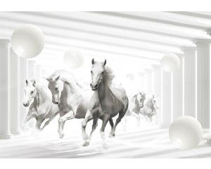 Witte paarden, galopperend weergegeven op een artistiek en abstract fotobehang.