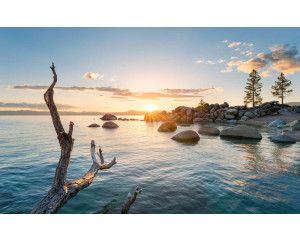 Zonsondergang landschap final light fotobehang, met een dramatische hemel.