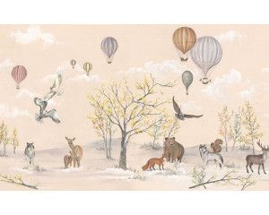 Kinderbehang met een verscheidenheid aan bosdieren, zoals vossen en eekhoorns, in een speelse bosrijke setting.