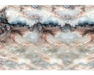 Gedetailleerde marmerlook met grijze en gouden aderen, perfect voor een moderne en industriële uitstraling.