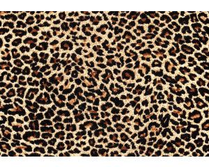 Panterbehang met de vacht van een luipaard, in levensechte details vastgelegd.
